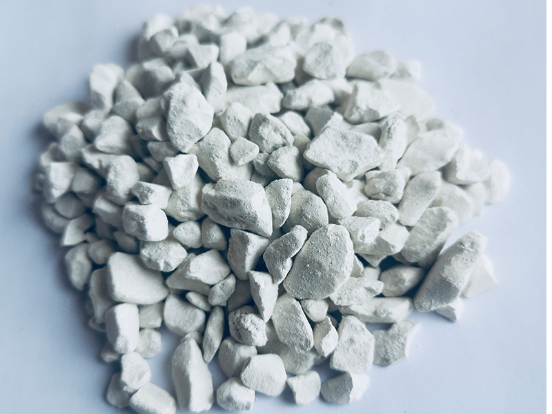 在瀝青混合料中添加（jiā）消石灰的應用